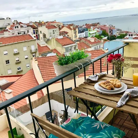 Apartment Comfortable With Balcony And Sea View In 50 M²