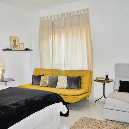 Апартаменти Cozy In 50 M² Sea View Лісабон