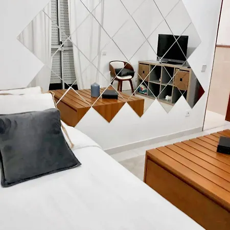 Апартаменти Cozy In 50 M² Sea View *