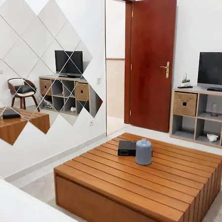 Cozy In 50 M² Sea View * Лісабон
